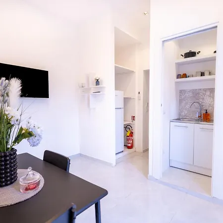 Easylife - - Castefidardo 52 - Termini Róma